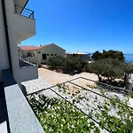 Beslic 3* Veliko Brdo (Makarska)