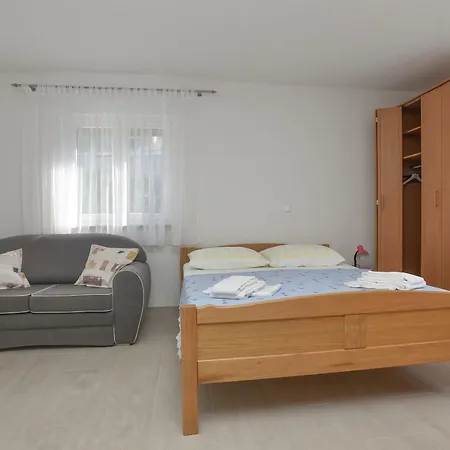 Guest house Beslic Veliko Brdo (Makarska)