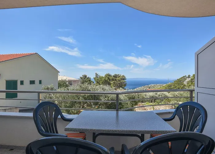 Beslic 3* Veliko Brdo (Makarska)